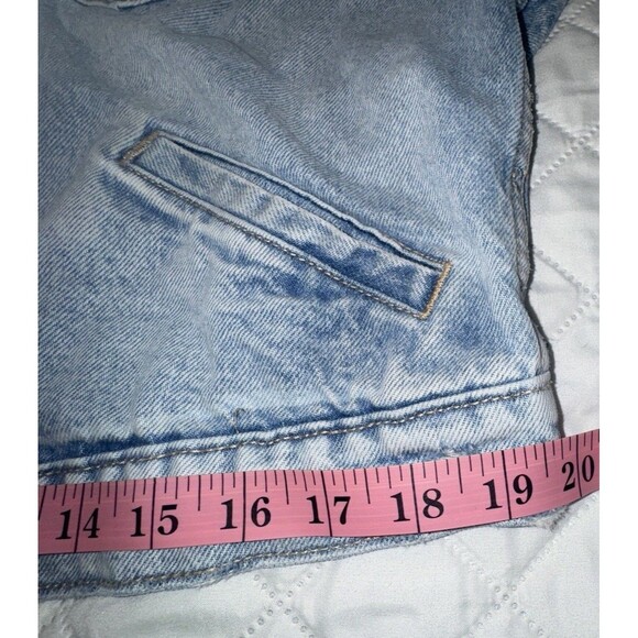 Old Navy Women's Jean Jacket Size Large Light Blue Denim Pockets Long Sleeves - Picture 6 of 9